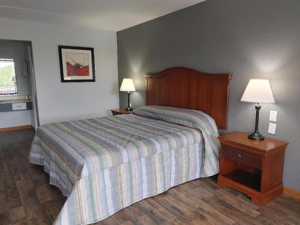 Paris Inn And Suites Екстер'єр фото